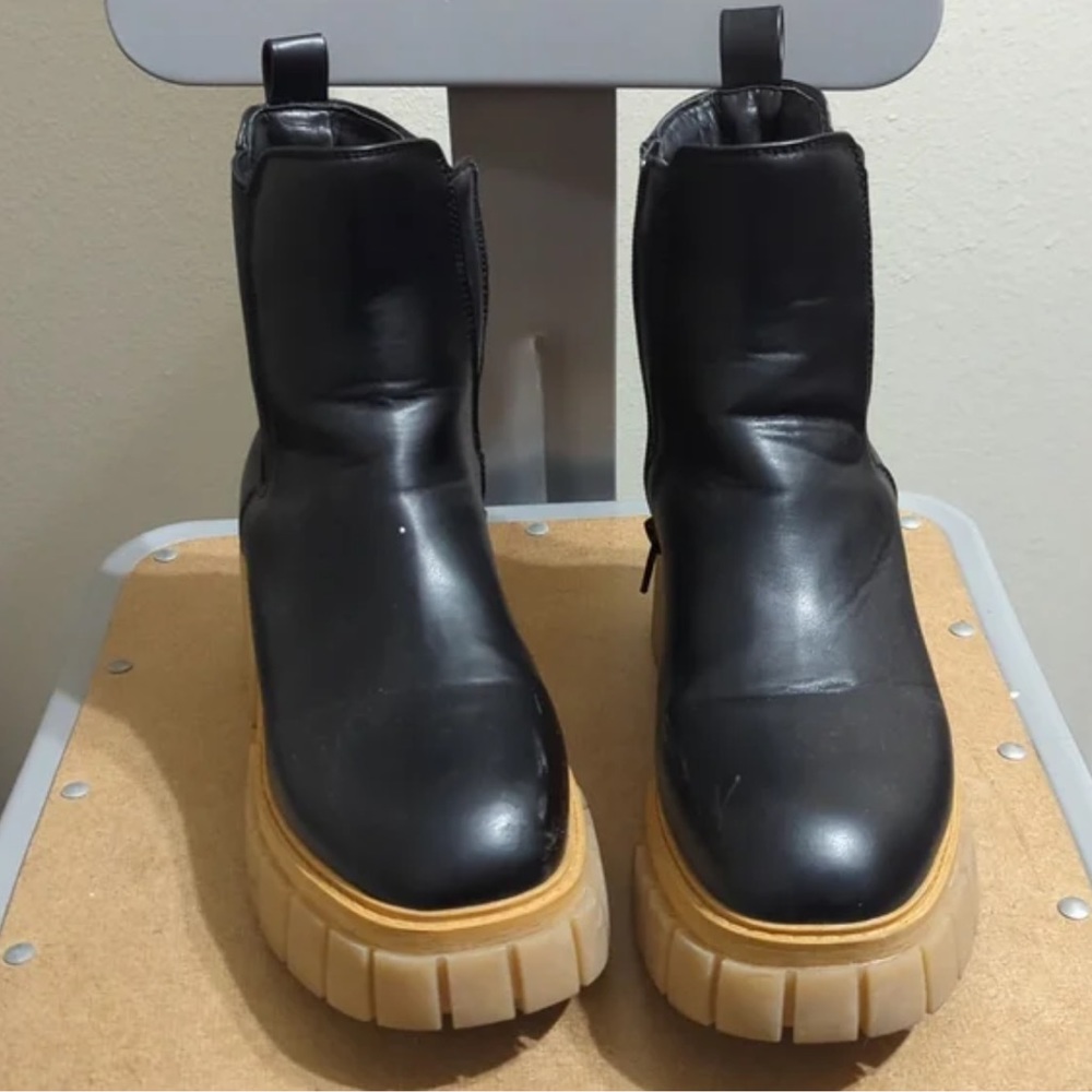 Sugar boots Sz 7.5